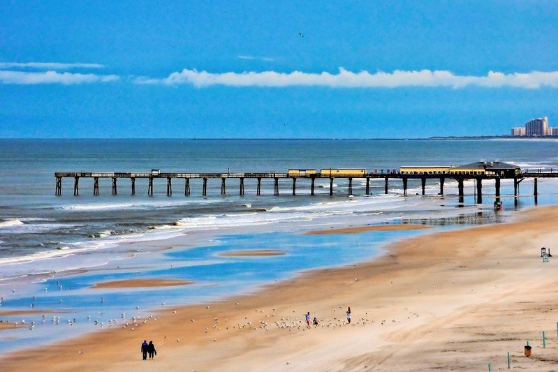 Daytona Beach / Flickr / Jennifer Lynn